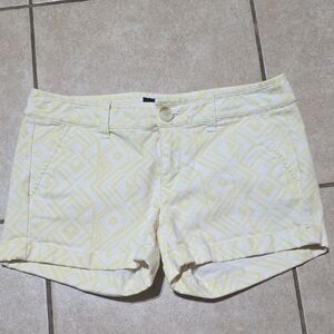American Eagle Outfitters Yellow Geometric Women's Shorts